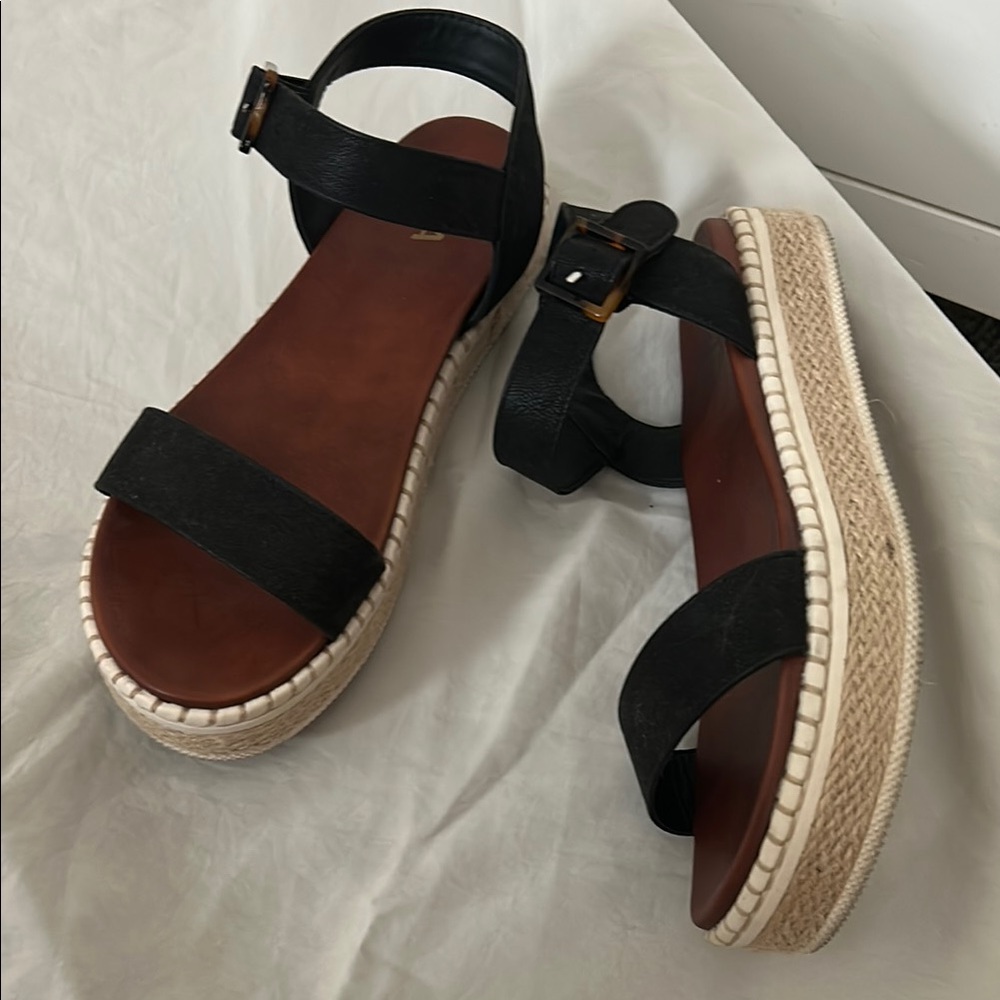 MIA Black Platform Espadrille Sandals